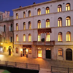 Ai Due Principi 4*, Veneza Itália